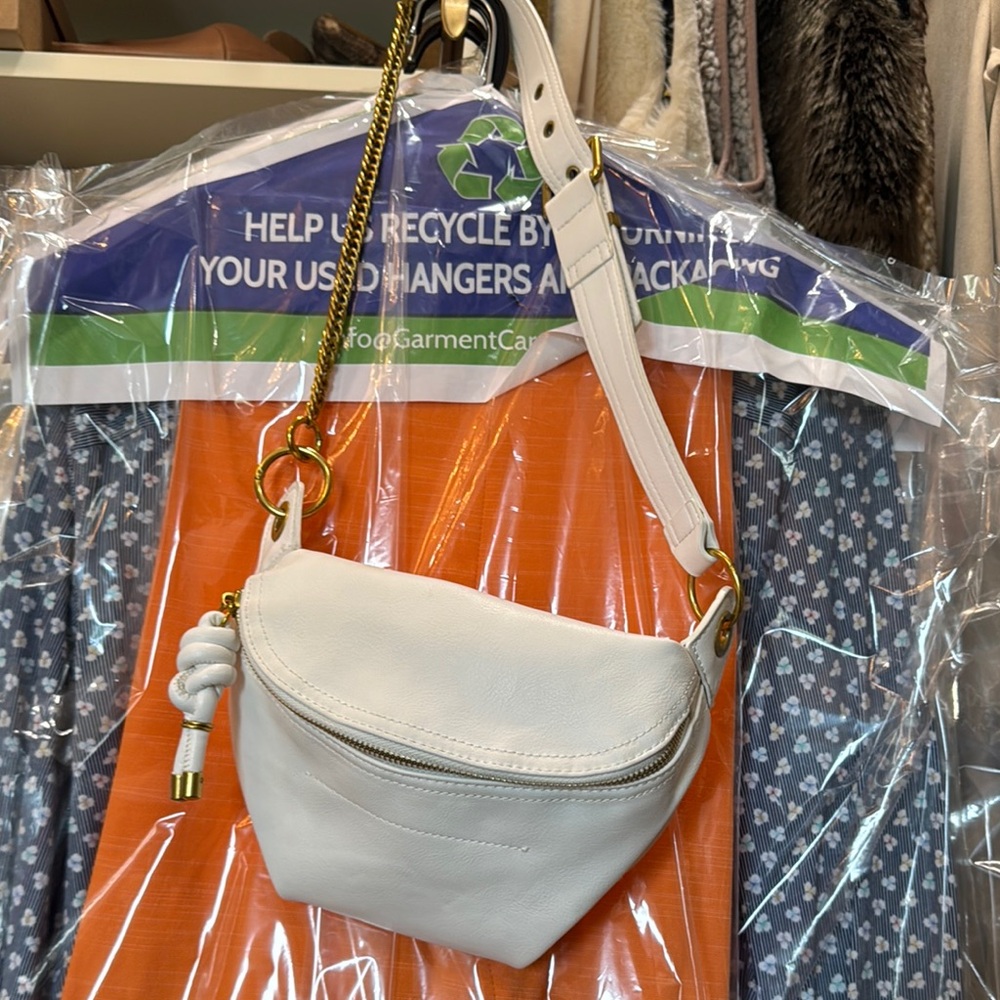 Elegant White Leather Shoulder Bag